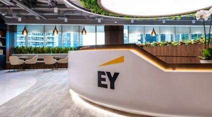 وظائف إدارية شاغرة في شركة EY
