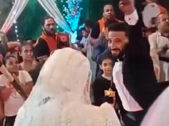 لحظة وفاة عريس أثناء حفل زفافه في مصر