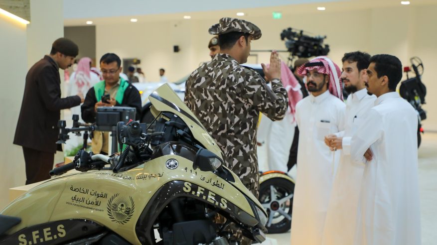 الأمن البيئي يستعرض أحدث التقنيات والآليات بمعرض الصقور والصيد السعودي الدولي 2025
