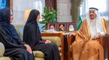 أمير الرياض يدشّن الحملة الوطنية التوعوية بسرطان الثدي 2025