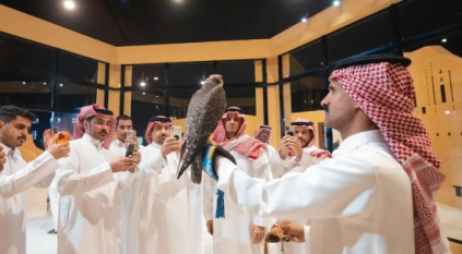 بيع صقرين بـ 351 ألف ريال في الليلة الـ 12 لمزاد نادي الصقور