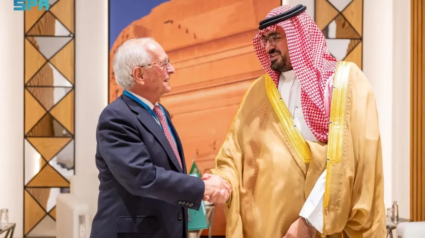 وزير الاقتصاد يبحث مجالات التعاون مع رئيس مؤتمر ميونخ للأمن في العلا