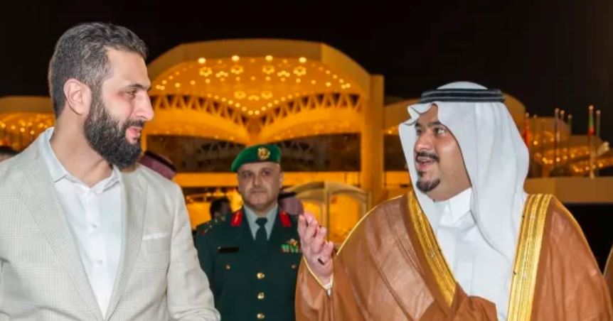 الرئيس السوري يغادر الرياض وفي مقدمة مودعيه نائب أمير المنطقة