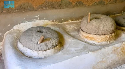 الرحى من أقدم الآلات في السعودية لطحن الحبوب فماذا تعرف عنها؟ 