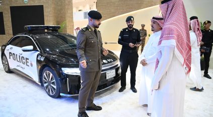 عروض للهجانة وفرضيات ضمن مشاركة الأمن العام في معرض الصقور والصيد السعودي