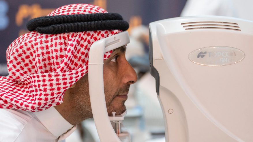 تفعيل اليوم العالمي للبصر في معرض الصقور والصيد السعودي