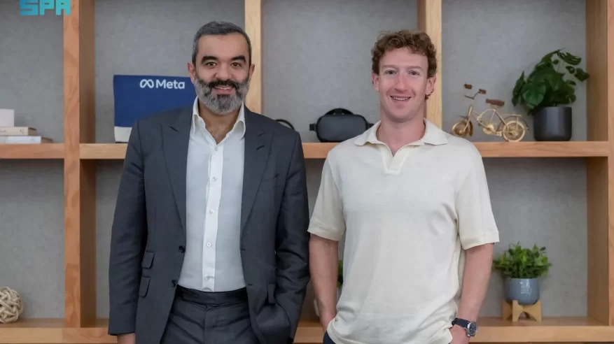 السواحه يجتمع مع مارك زوكربيرغ لتعزيز الشراكات في تقنيات المستقبل