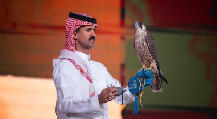 بيع شاهين فرخ بـ 120 ألف ريال في الليلة التاسعة لمزاد نادي الصقور