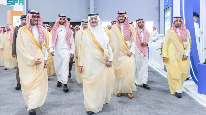 أمير الشرقية يُدشّن معرض وظائف 2025