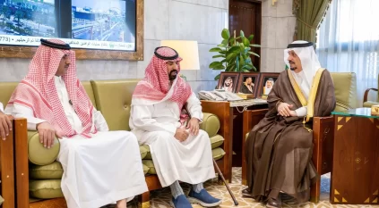 أمير الرياض يستقبل الهزري المتنازل عن قاتل ابنه ويشيد بموقفه
