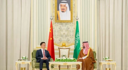 ولي العهد يستقبل نائب رئيس جمهورية الصين ويستعرضان العلاقات الثنائية