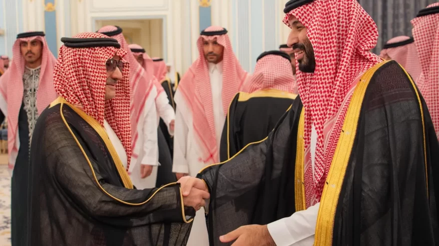 ولي العهد يستقبل الأمراء والعلماء والوزراء وجمعًا من المواطنين