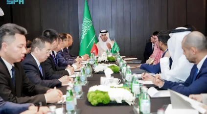 وزير البلديات والإسكان يبحث في بكين تعزيز الشراكات السعودية – الصينية