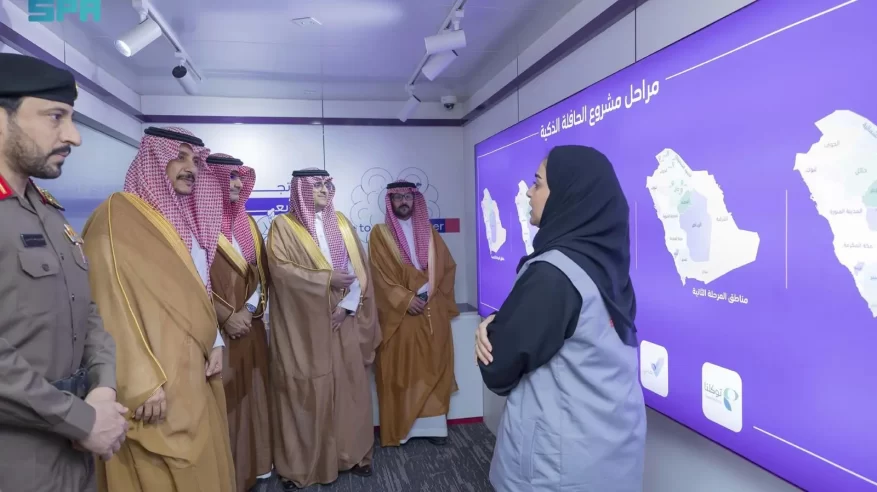 تدشين مشروع الحافلة الرقمية الذكية في حفر الباطن