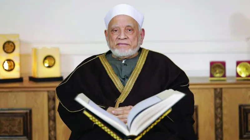 الأزهر يودّع الإمام أحمد عمر هاشم بعد مسيرة علمية ودعوية حافلة