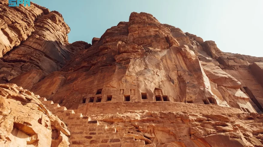 أيُّ أسماء خلدت تاريخ العُلا القديم؟
