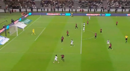 الأهلي يتعادل 1-1 مع ضيفه الرياض في دوري روشن