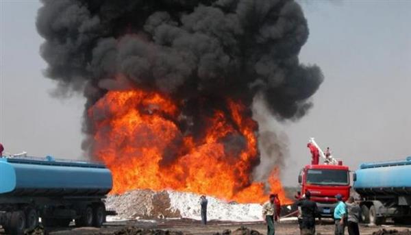 مصرع 10 أشخاص بانفجار ناقلة نفط في إندونيسيا