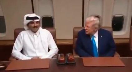 ترامب يلتقي أمير قطر على متن طائرته الرئاسية بالدوحة