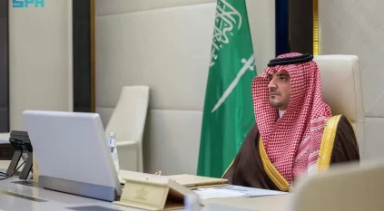 عبدالعزيز بن سعود يدشّن وحدة الأورام المتنقلة التابعة للخدمات الطبية بوزارة الداخلية