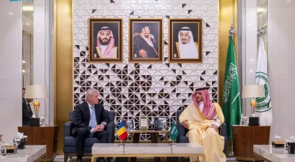 عبدالعزيز بن سعود يبحث التعاون الأمني مع وزير داخلية رومانيا