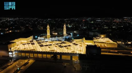 مسجد ومركز القبلتين بالمدينة المنورة.. تكاملٌ بين العناية الدينية والتطوير العمراني