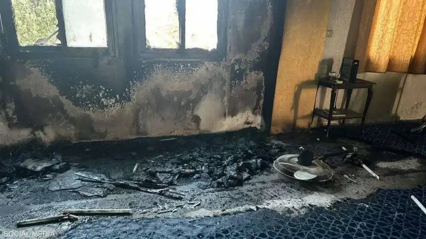 هجمات متتالية للمستوطنين في الضفة.. إحراق مسجد وإصابات بالرصاص