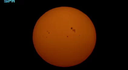 رصد البقعة الشمسية العملاقة من سماء عرعر