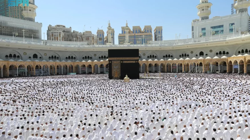 خطيب المسجد الحرام: تجنبوا أذى الناس باللسان واليد فهما من أقبح الأخلاق