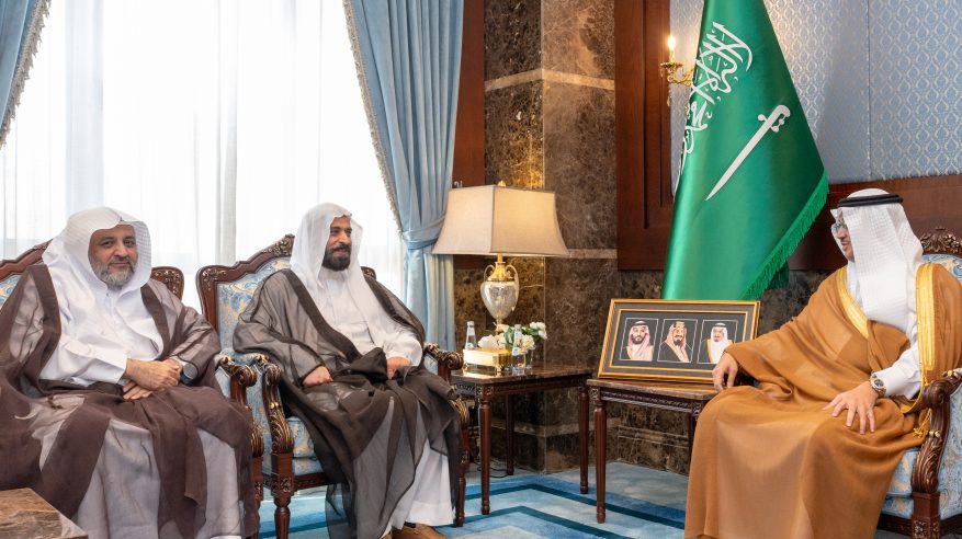 مُحافظ الأحساء يستقبل قاضي دائرة الأوقاف والمواريث بالمحافظة