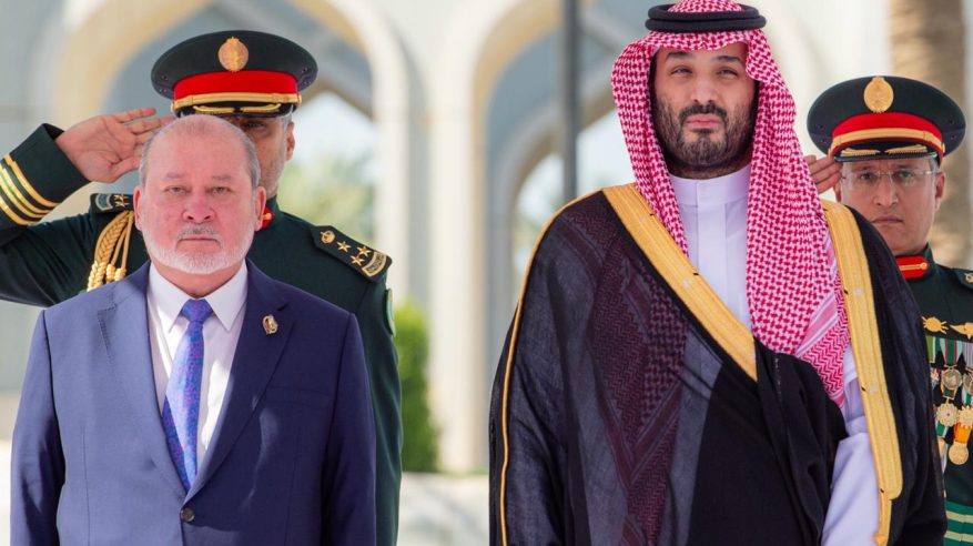 ملك ماليزيا في الرياض.. زيارات متبادلة تعكس عمق العلاقات بين البلدين