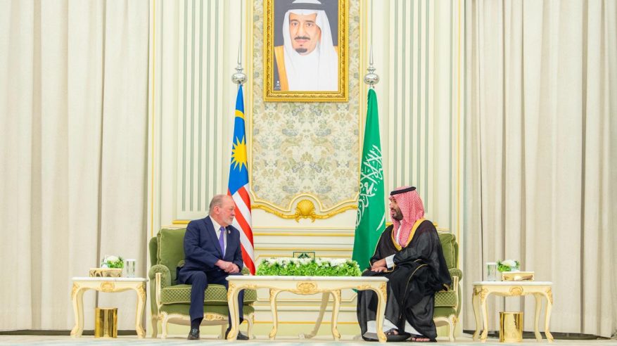 ولي العهد يستقبل ملك ماليزيا ويعقدان جلسة مباحثات رسمية في قصر اليمامة