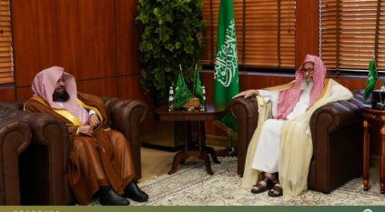 سماحة المفتي: العلاقة بين “البحوث والإفتاء” و”شؤون الحرمين” تكاملية لخدمة ضيوف الرحمن