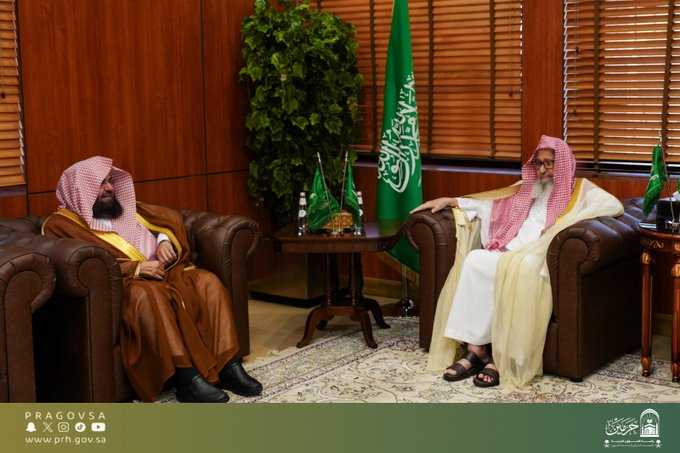 سماحة المفتي: العلاقة بين “البحوث والإفتاء” و”شؤون الحرمين” تكاملية لخدمة ضيوف الرحمن