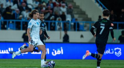 التعادل الإيجابي يحسم مواجهة الأخدود والشباب