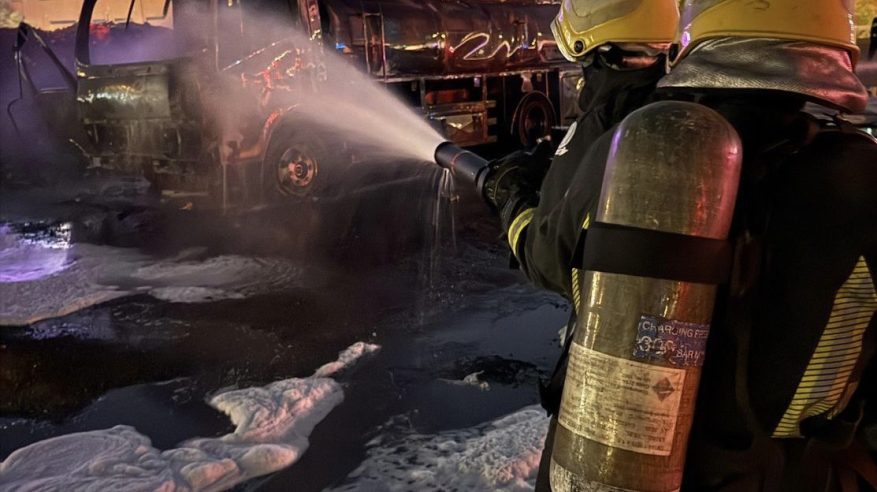 إخماد حريق ناقلة وقود بحي الرحمانية في الرياض