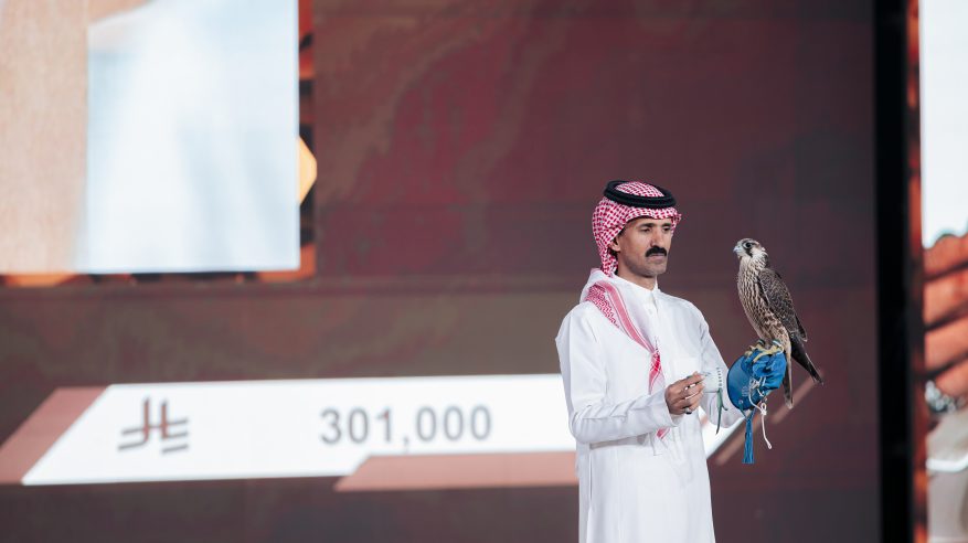 مبيعات مزاد نادي الصقور تتجاوز حاجز الـ5 ملايين ريال في الليلة الـ20