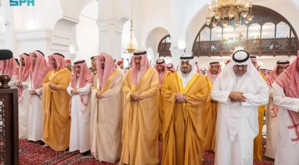 نائب أمير الرياض يؤدي صلاة الميت على ناصر الجريد