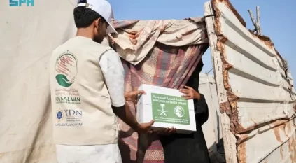سلمان للإغاثة يوزع 1.850 كرتون تمر في مأرب
