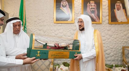 لفتة طيبة لم ينساها شيخ قبيلة الأحلاف لمفتي السعودية محمد آل الشيخ قبل 80 عامًا