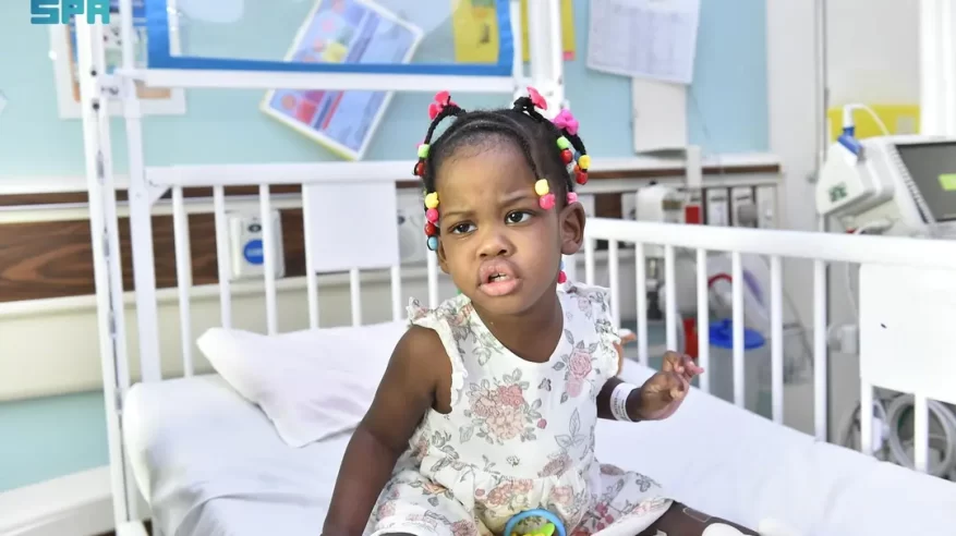 استقرار حالة التوأم الجامايكي “أزاريا” واستمرار “أزورا” بحالة حرجة