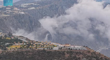 الأمطار والغيوم تحوّل الباحة إلى لوحة شتوية ساحرة