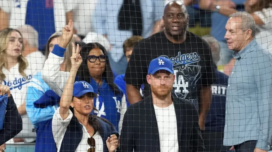 الأمير هاري يعتذر لكندا بسبب قبعة!