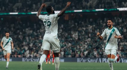 الأهلي يفوز على القادسية بثنائية