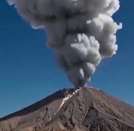 رماد بركان “هايلي غوبي” الإثيوبي يعرقل الرحلات الجوية في الهند