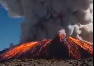 شاهد.. لحظة ثوران بركاني ضخم في إثيوبيا