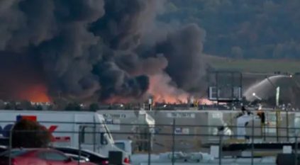 قتلى بتحطم طائرة شحن قرب مطار لويفيل في أمريكا