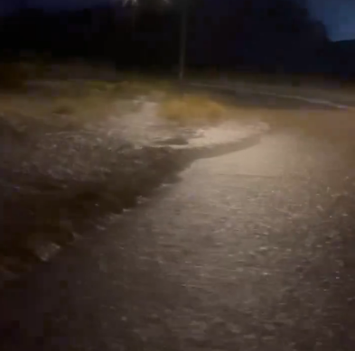 شاهد.. أمطار رعدية غزيرة على أحياء شرق مكة المكرمة