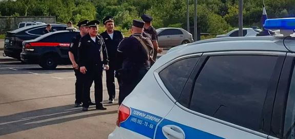 اللص النائم.. دخل منزل سيدة لسرقته فغلبه النعاس