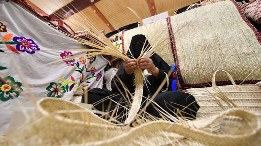 صناعة السعف بنجران.. حرفة تقليدية تجمع بين مهارة الإبداع والحفاظ على الموروث